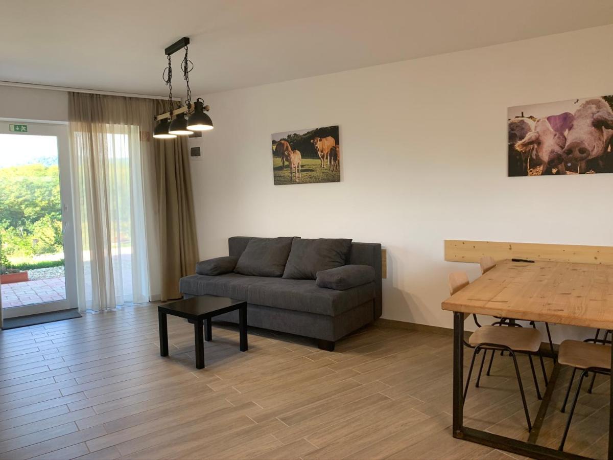 Oeregtoelgy Apartman Szár Exterior foto